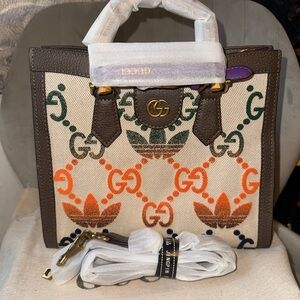 Multicolor Printed Canvas Top-Handle/crossbody tote